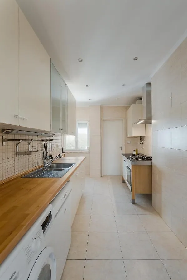 Casa Boma Lisboa - Lighting Apartment With Private Balcony - Campolide I Portugal